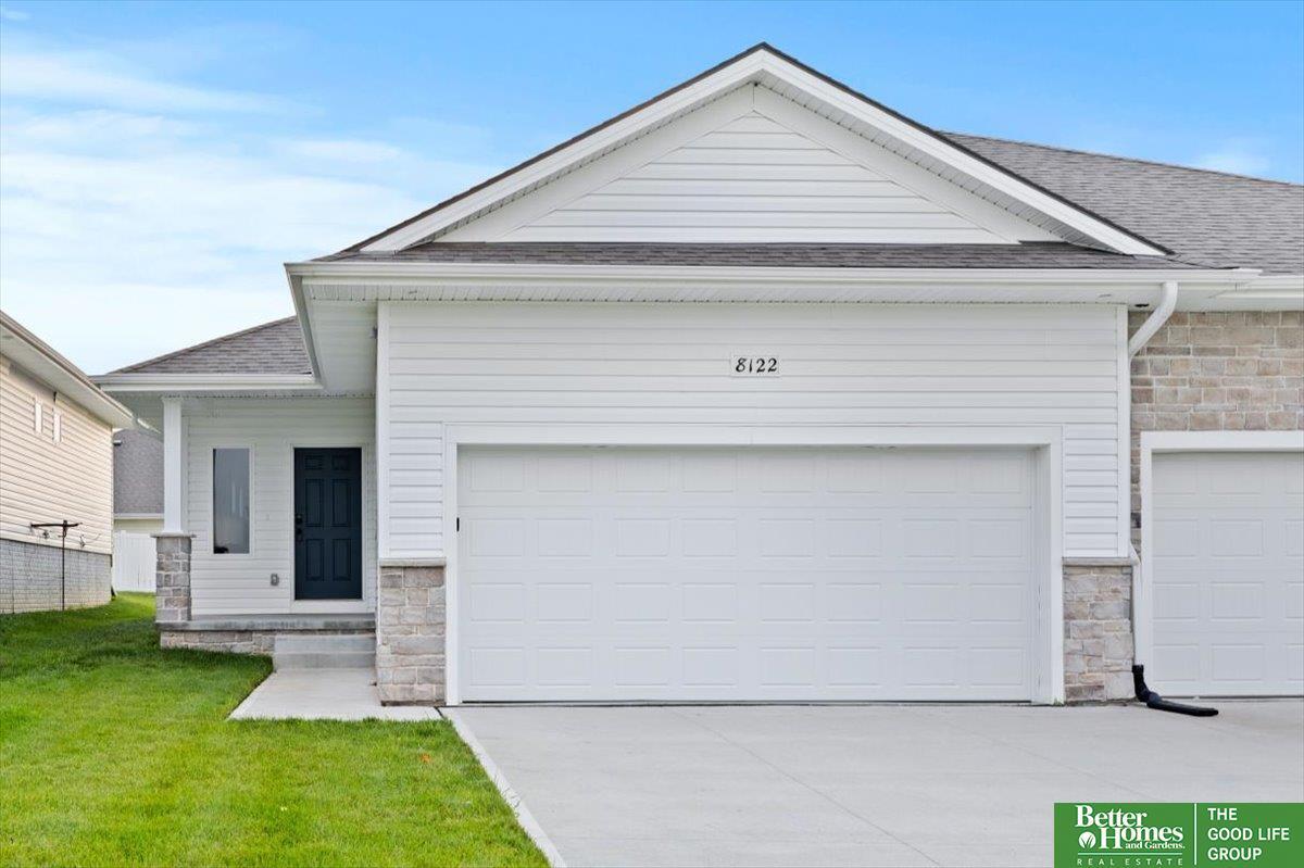 8122 S 177 Street  Omaha NE 68136 photo