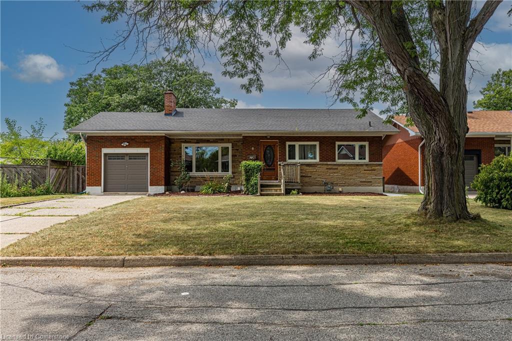 Photo de la propriété: 18 Masterson Drive ON L2T 3P1