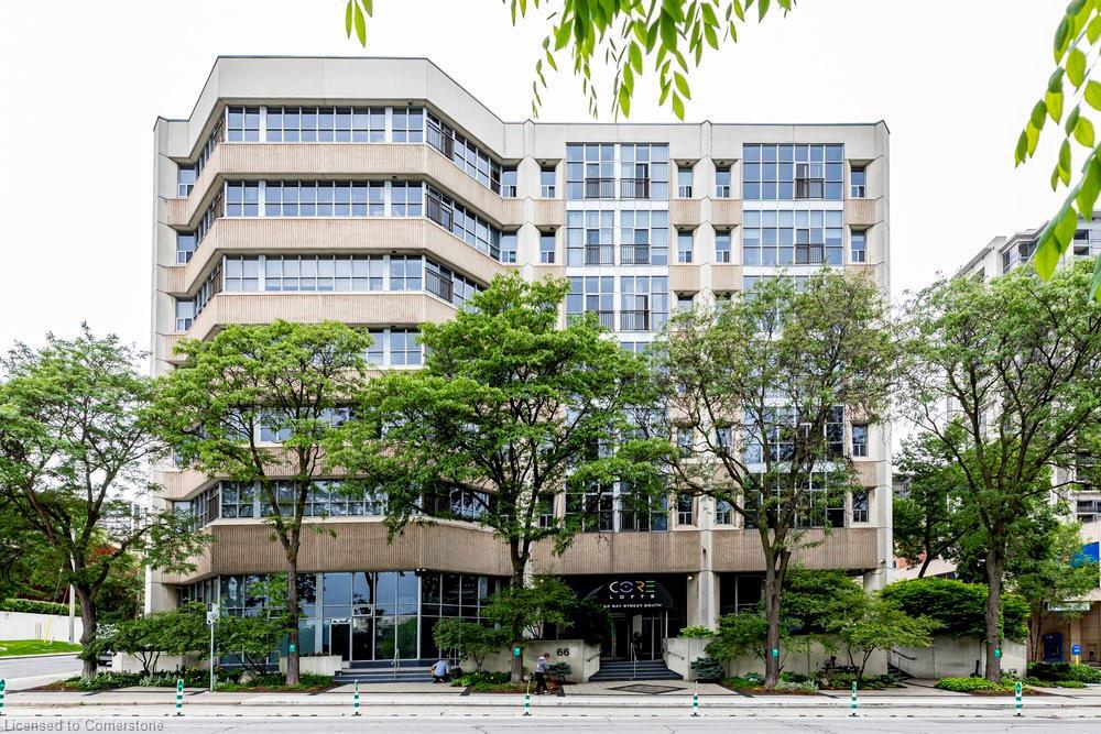 Property Photo: 66 Bay Street S Ph5 ON L8P 4Z6