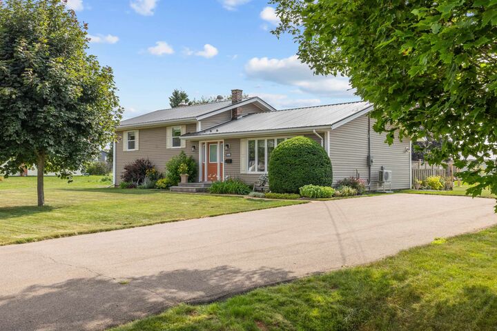 106 Macmillan Avenue  Summerside PE C1N 5B8 photo