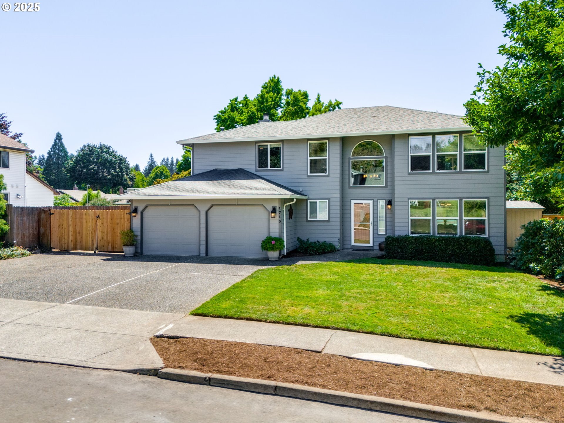 Property Photo: 1713 NW 90th St WA 98665