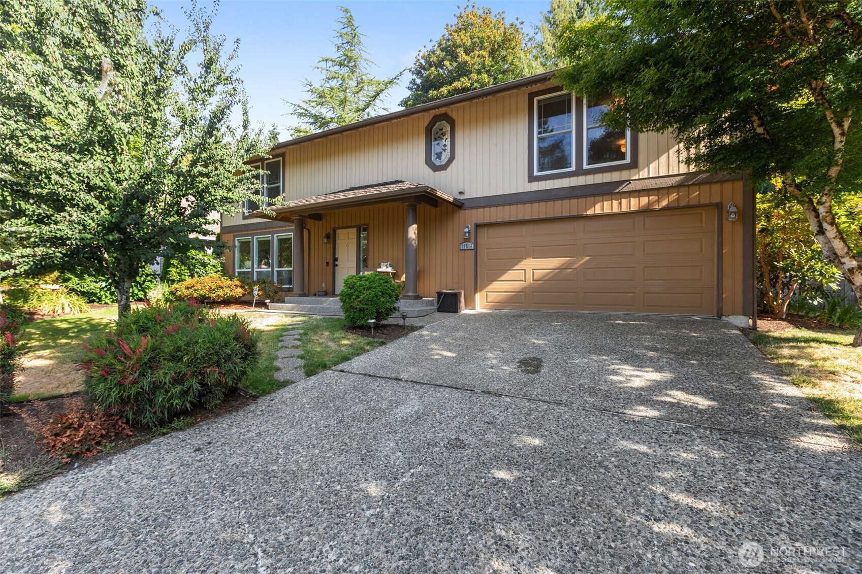 Property Photo: 17516 NE 138 Street WA 98052