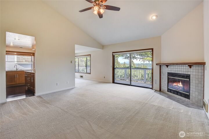 Property Photo: 3410 161st Court SE F33 WA 98008