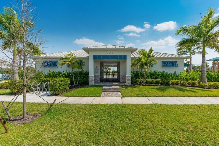 Property Photo:  10819 SW Pacini Way  FL 34987 