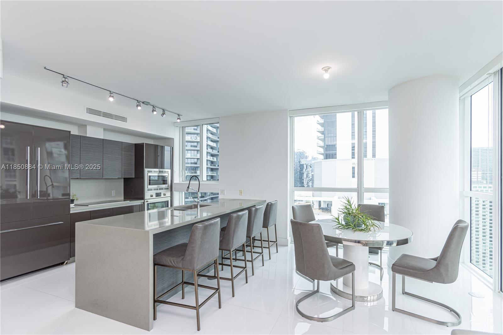 1080 Brickell 3906  Miami FL 33131 photo
