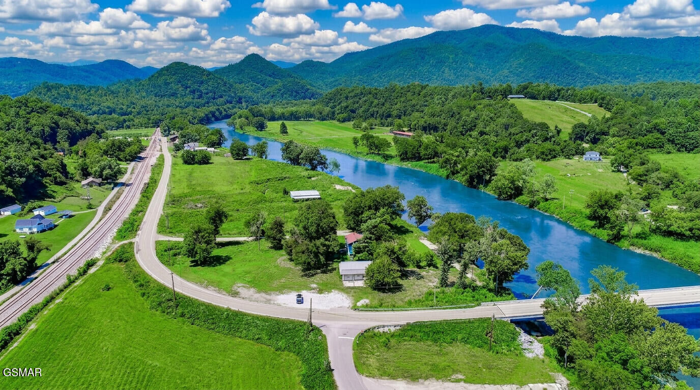 Property Photo:  151 S Hwy 107  TN 37727 