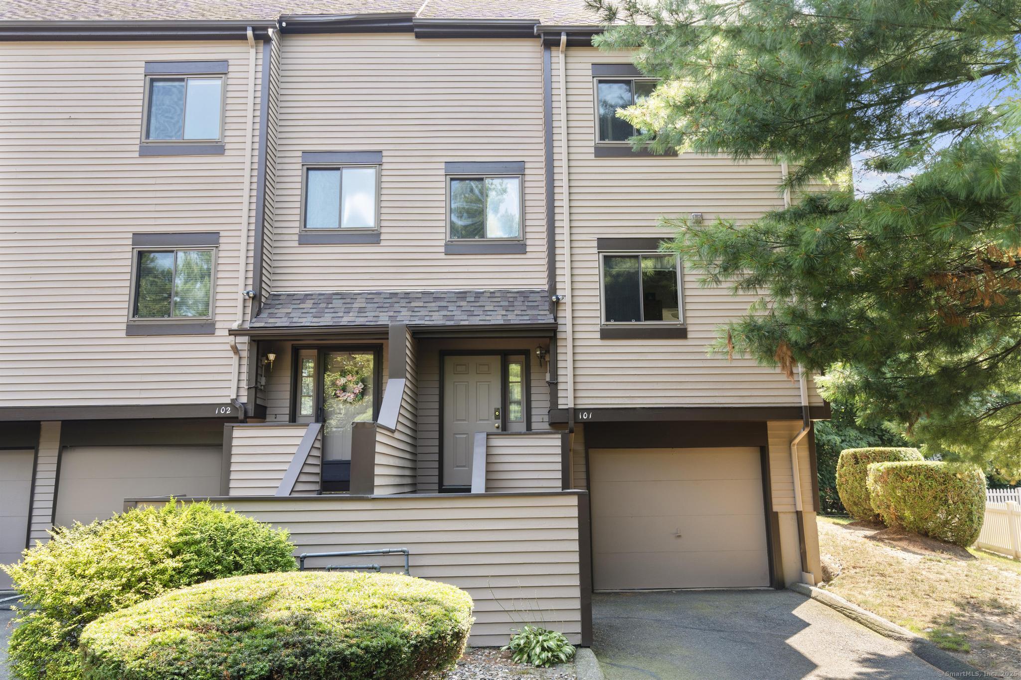 196 New Haven Avenue 101  Derby CT 06418 photo