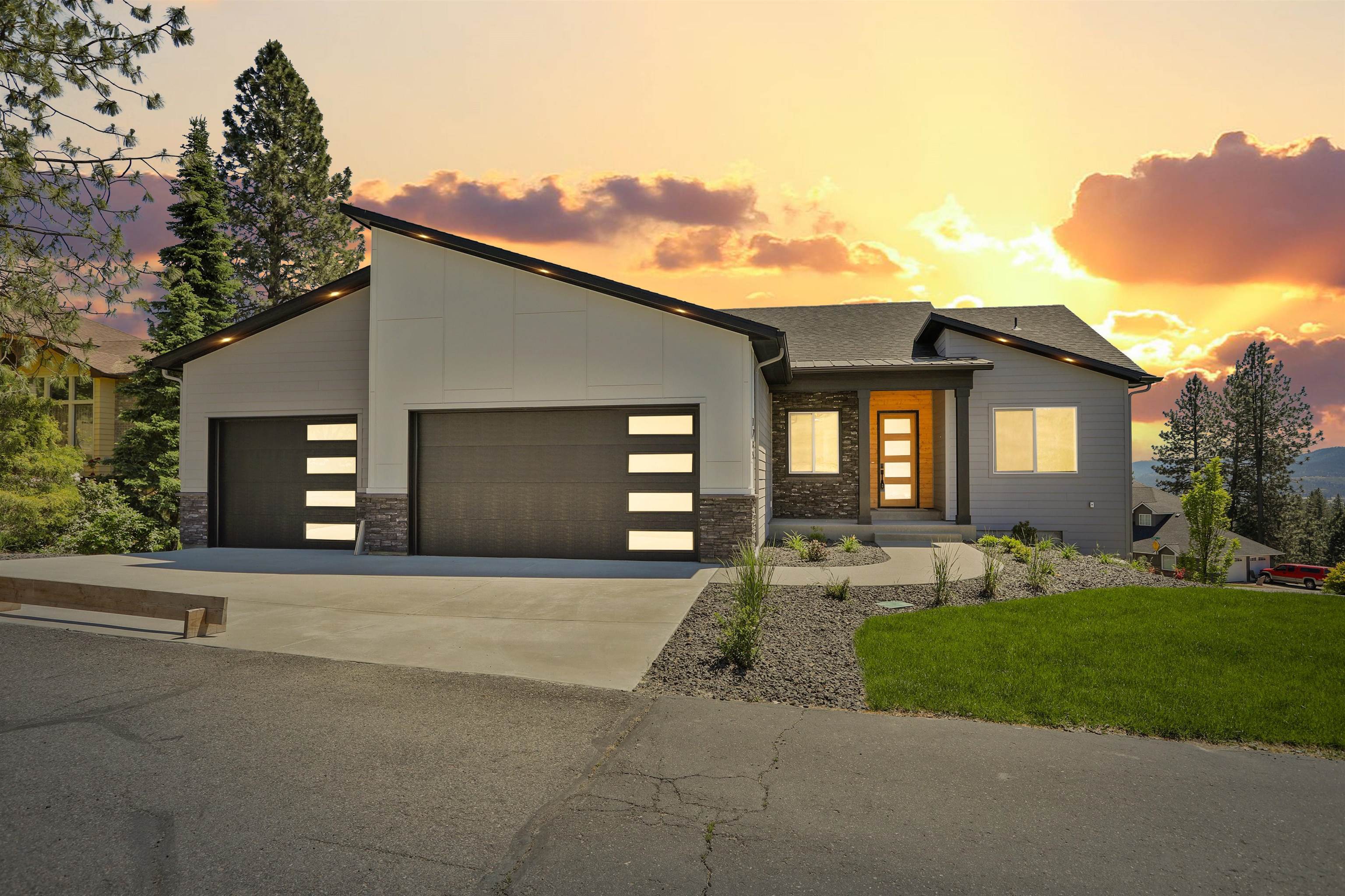 Property Photo:  7285 E Columbia Dr  WA 99212 