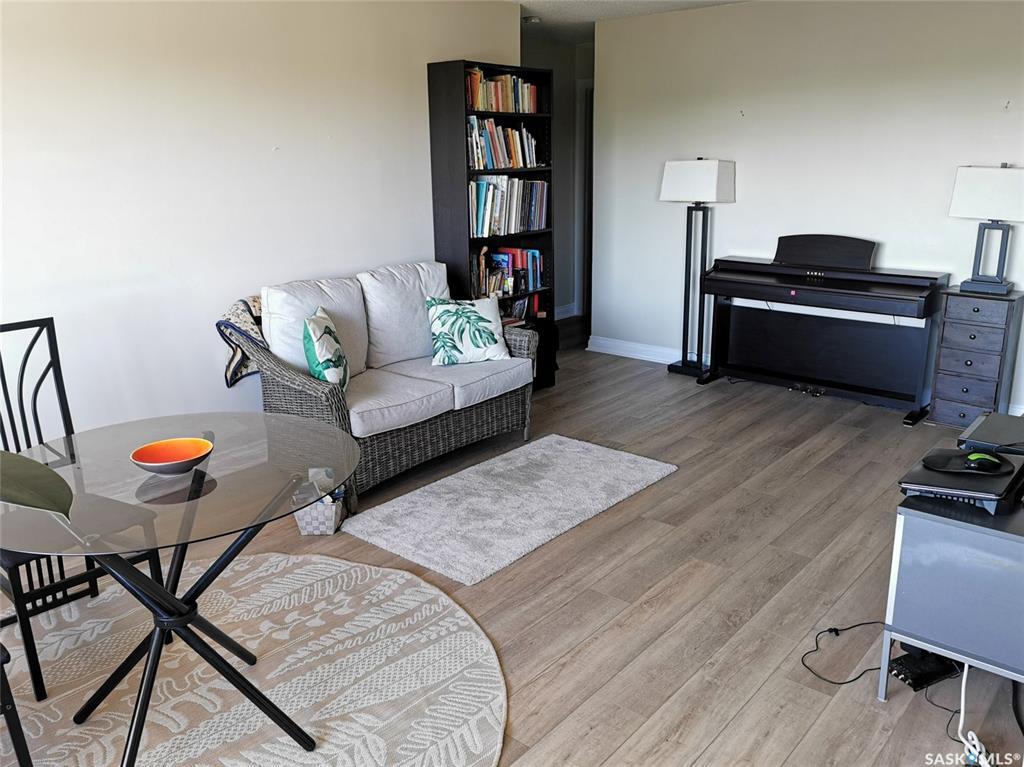 Photo de la propriété: 1811 8th Avenue N 18 SK S4R 0G5