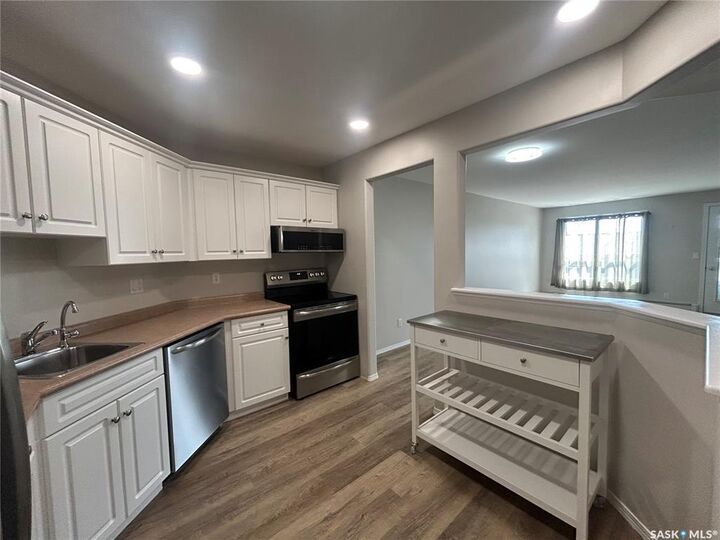 Property Photo:  1112 98th Street 206  SK S0E 1T0 