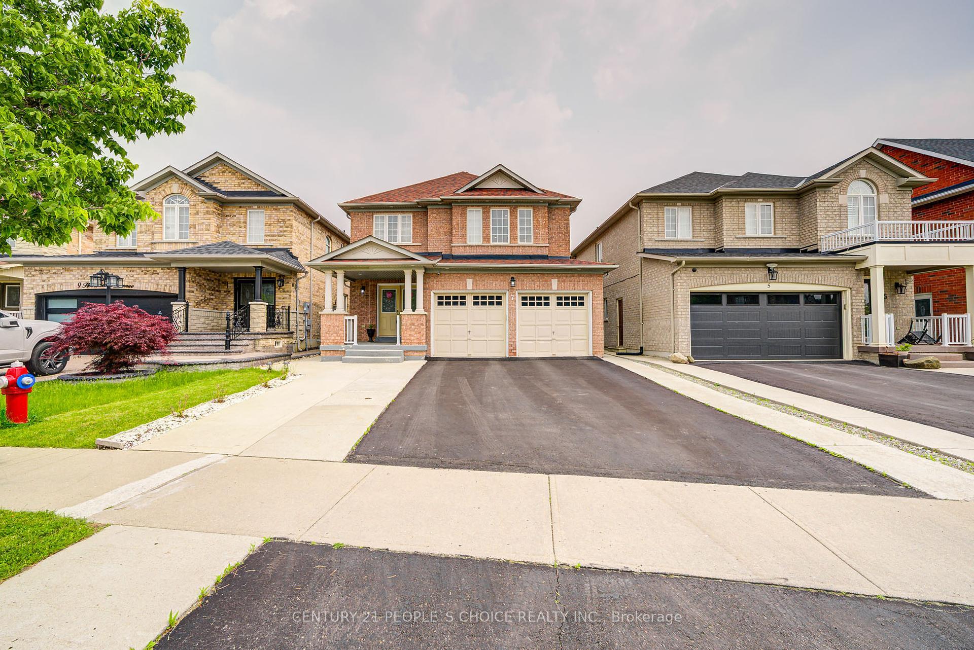Photo de la propriété: 7 Heathbrook Avenue ON L6P 2N1