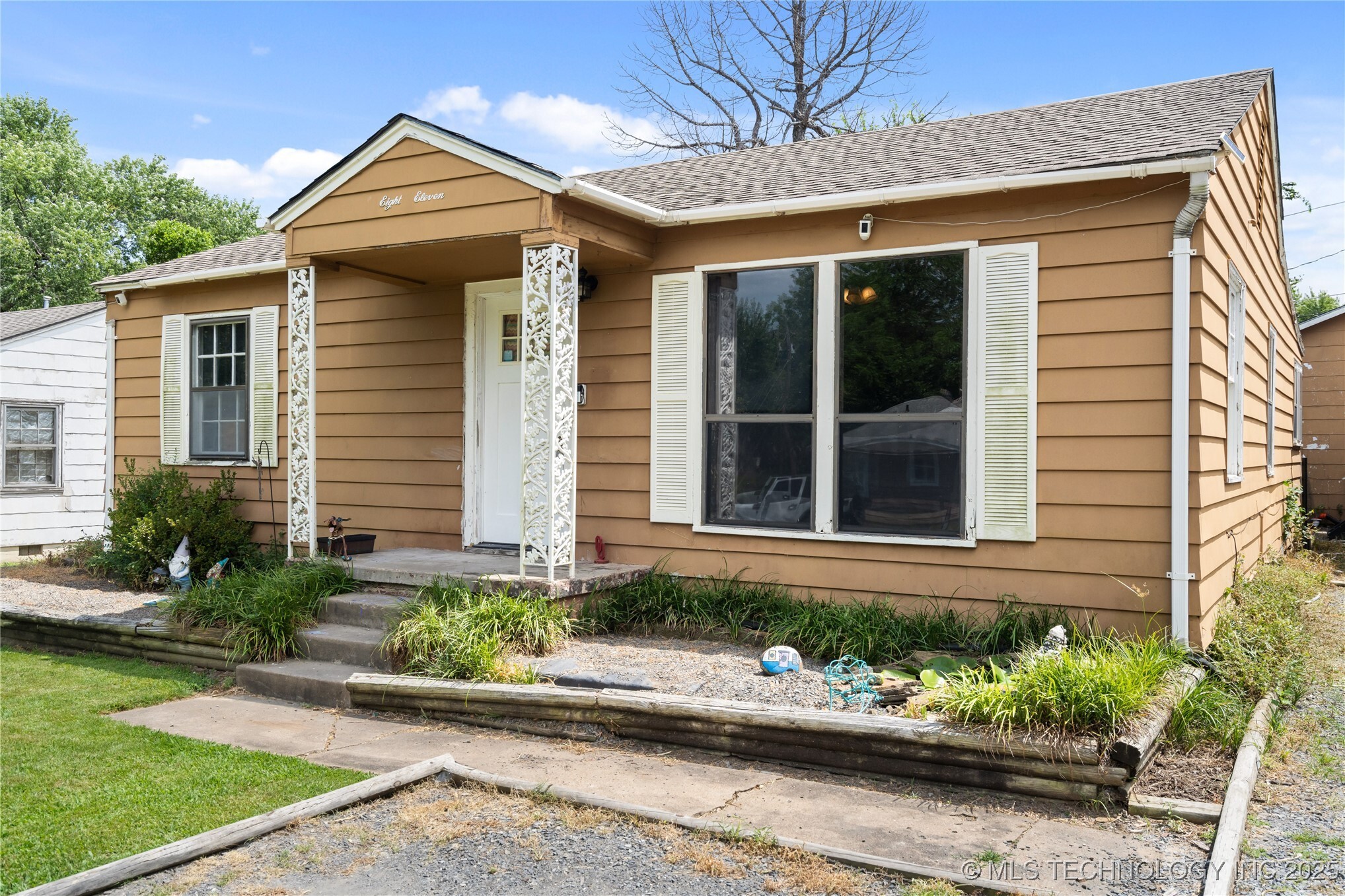 Property Photo:  811 Cromwell Avenue  OK 74403 
