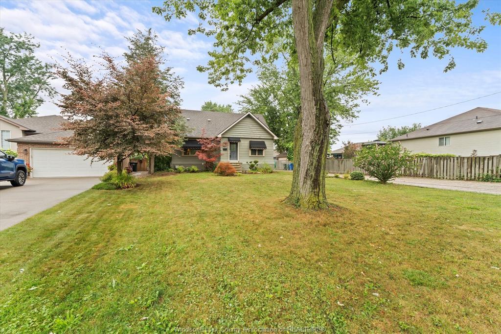 Photo de la propriété: 860 North Talbot Road ON N9G 1M7