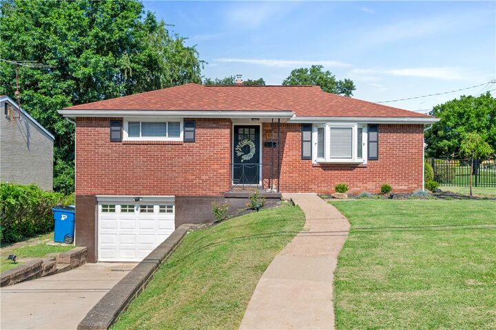 Property Photo:  101 Selvin Dr  PA 15147 