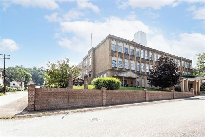 Property Photo:  300 Union Street  PA 15474 