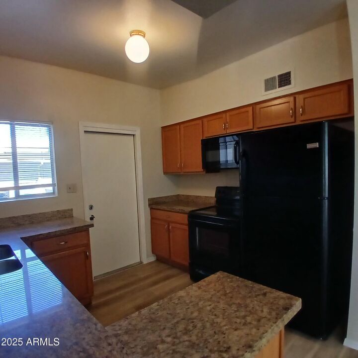 Property Photo:  511 W Maryland Avenue Apt 2  AZ 85013 