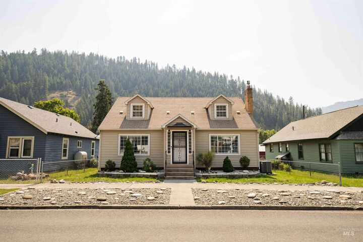 527 Brown Avenue  Orofino ID 83544 photo