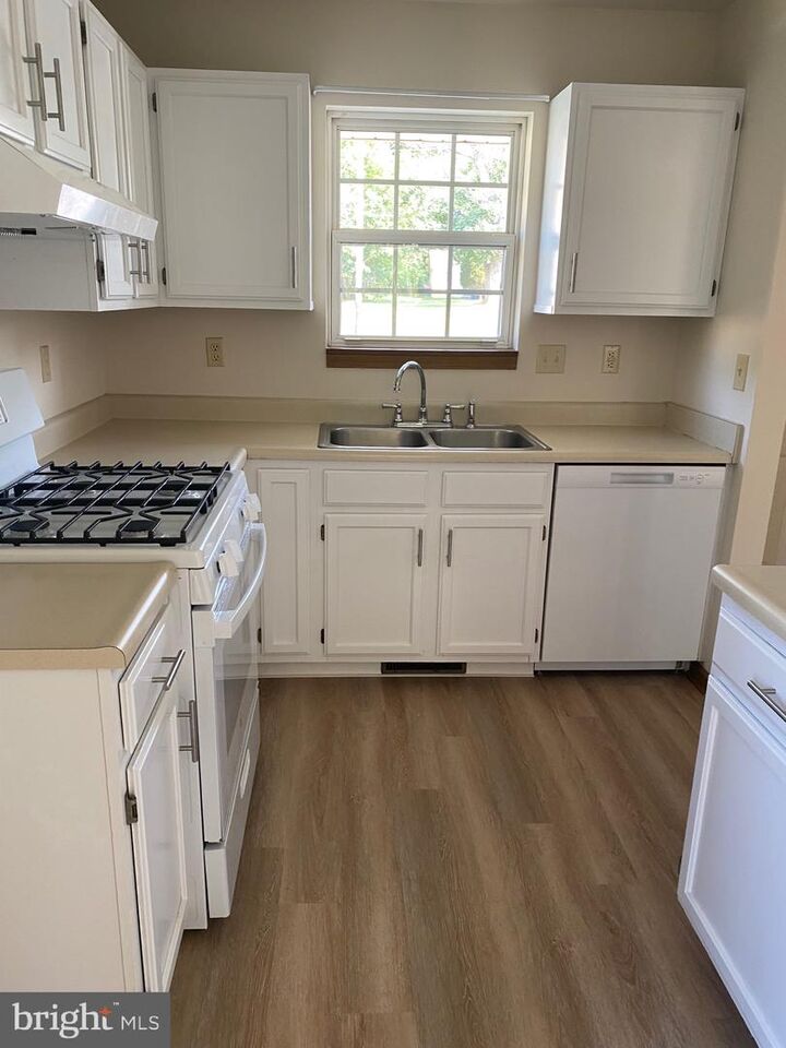 Property Photo: 1002 Rebecca Street PA 17013