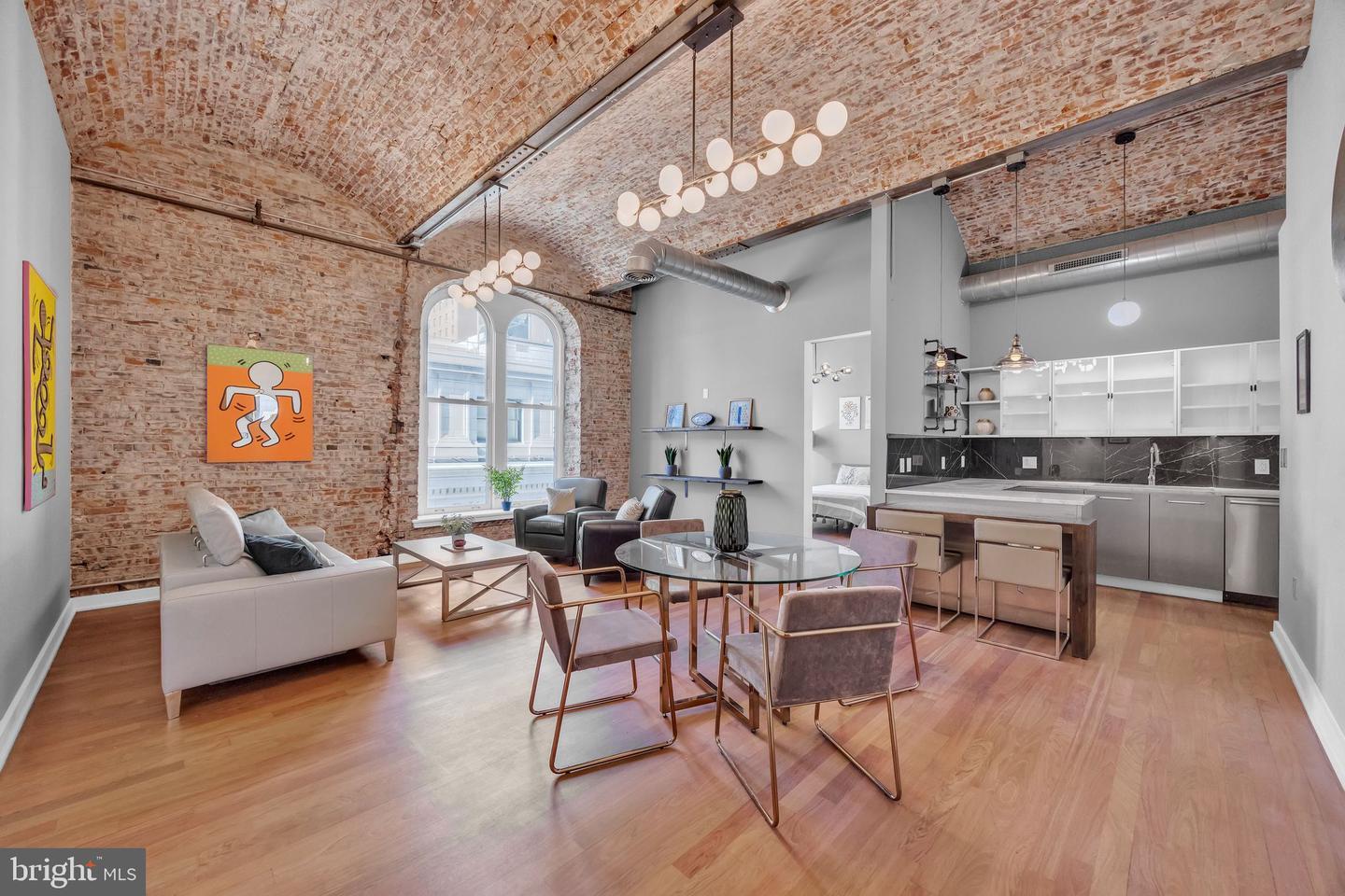 Property Photo: 105 S 12th Street 402 PA 19107