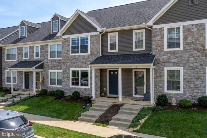 Property Photo: 427 Springwood Drive PA 17042