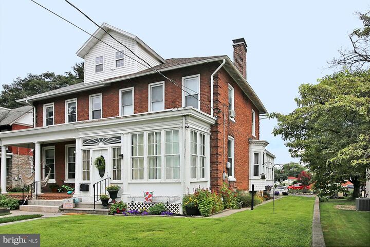 422 S 12th Street  Lebanon PA 17042 photo