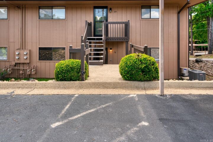 Property Photo: 1100 Woodlawn Avenue, Unit 19 AR 71913