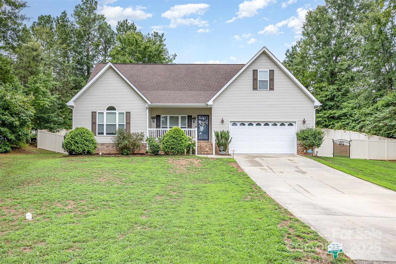 Property Photo: 1785 Shamrock Avenue SC 29720