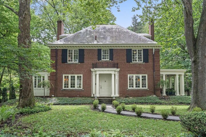 4891 N High Street  Columbus OH 43214 photo