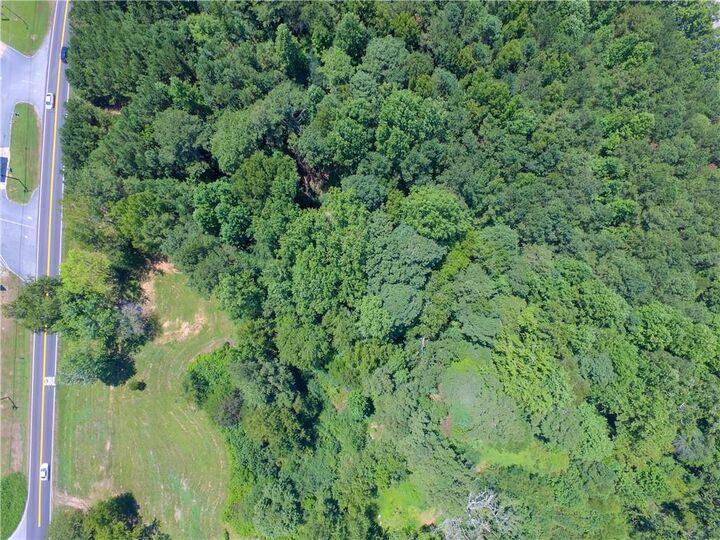 Property Photo: 1815 Lee Road GA 30122