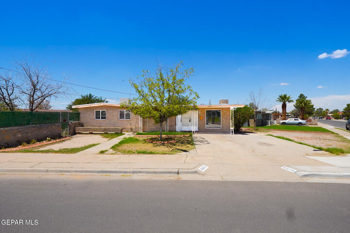 8375 Reindeer Ave El Paso, Avenue  El Paso TX 79907 photo