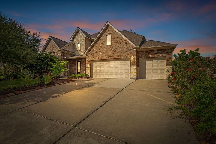 Property Photo: 25203 Gaddis Oaks Drive TX 77389