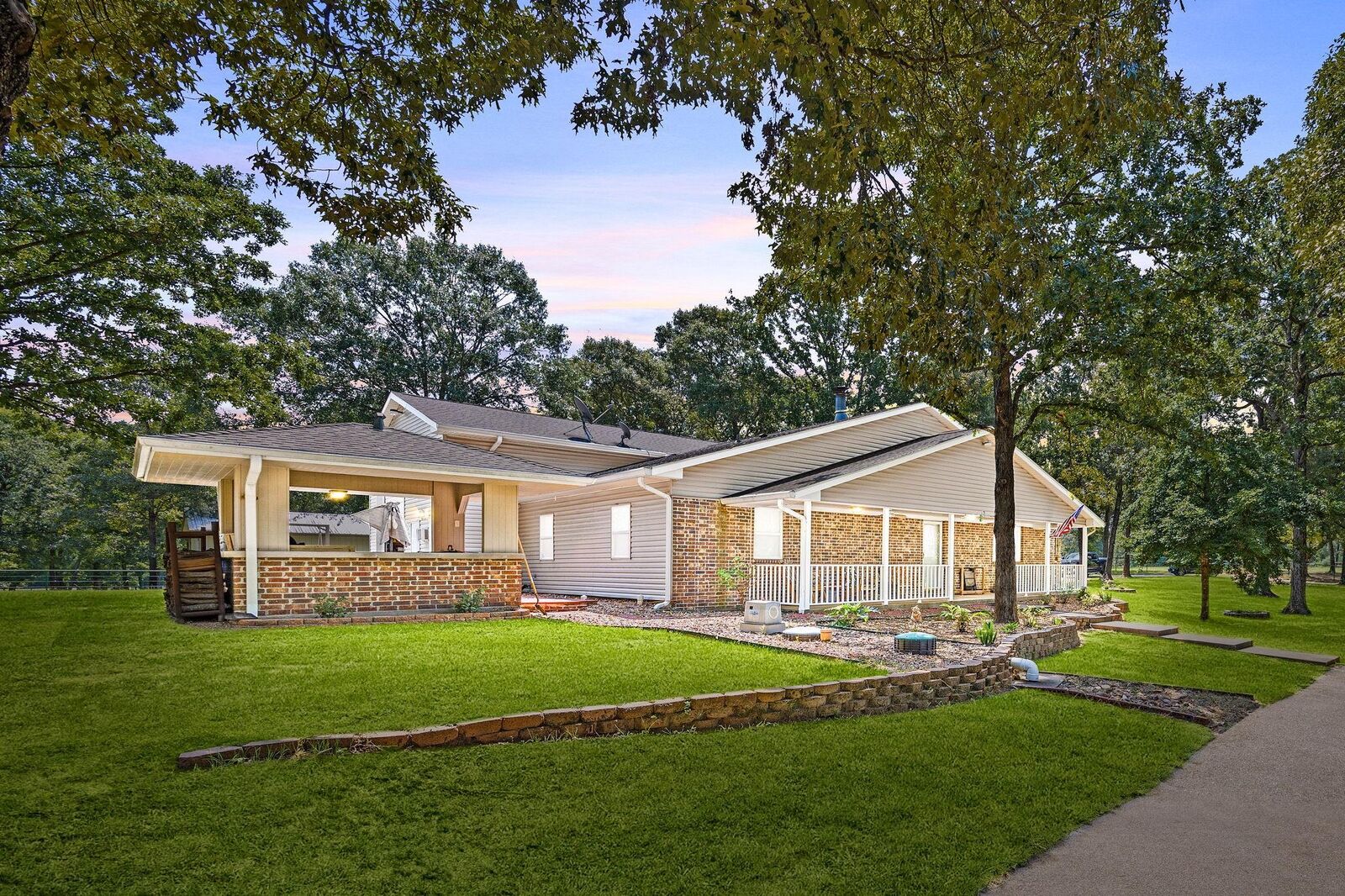 Property Photo:  8407 State Highway 75 S  TX 77340