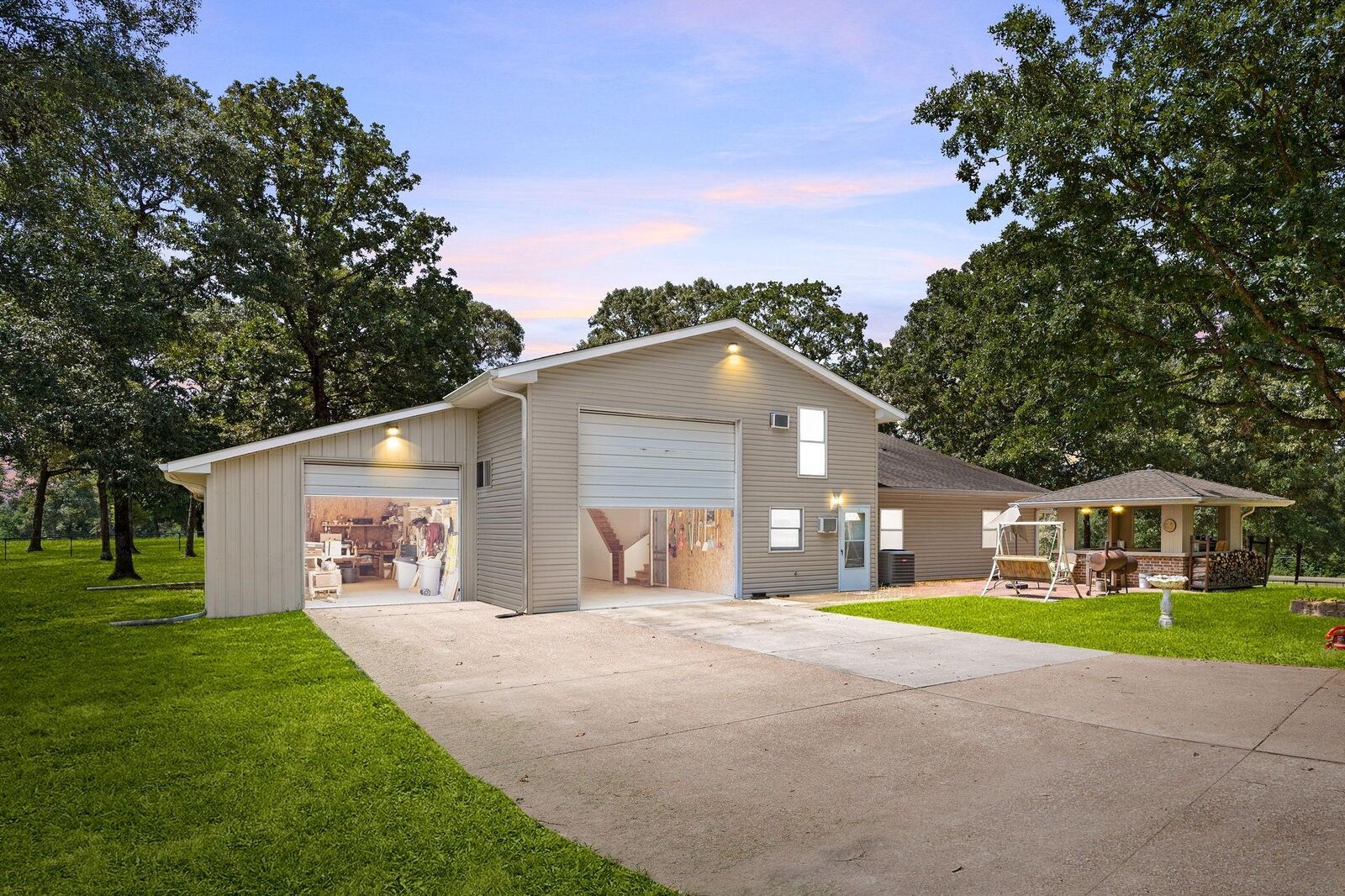 Property Photo:  8407 State Highway 75 S  TX 77340 