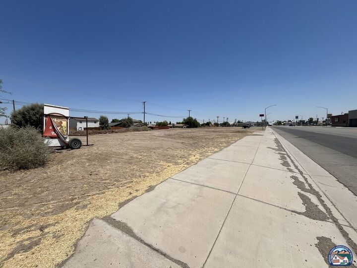 Property Photo:  285  W Main St  CA 92281 