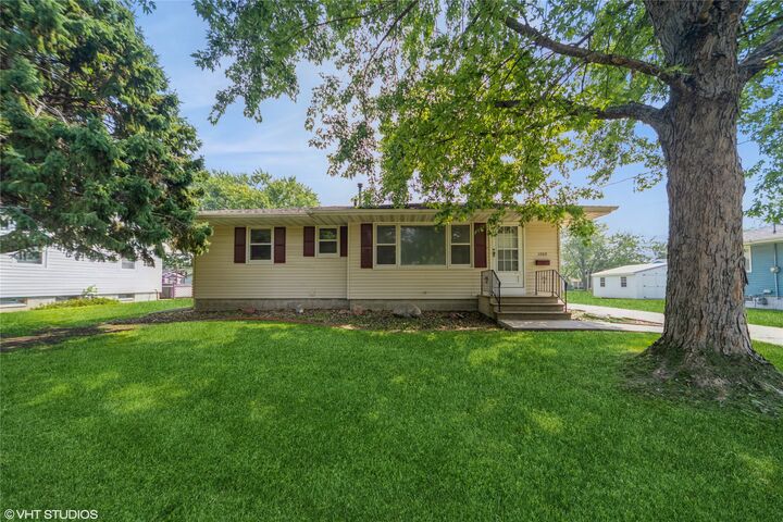 Property Photo:  1205 N Depot Street  IA 50138 