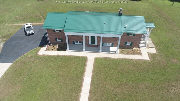 3 Lou'S Drive  Elkview WV 25071 photo