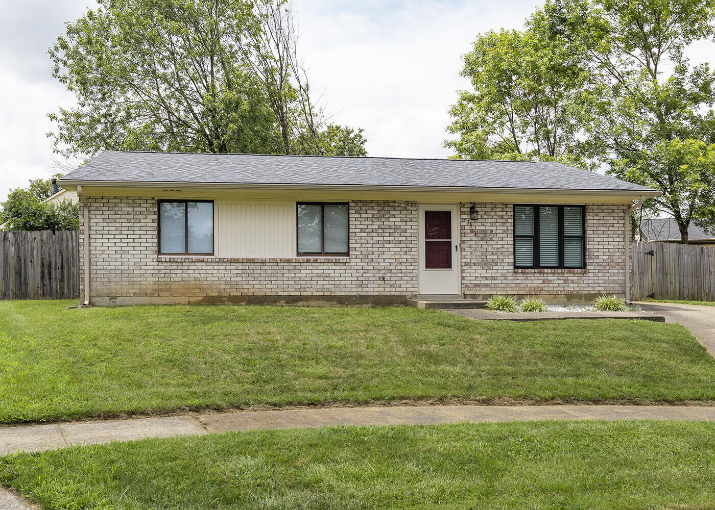 Property Photo:  3313 Oaklyn Court  KY 40515 