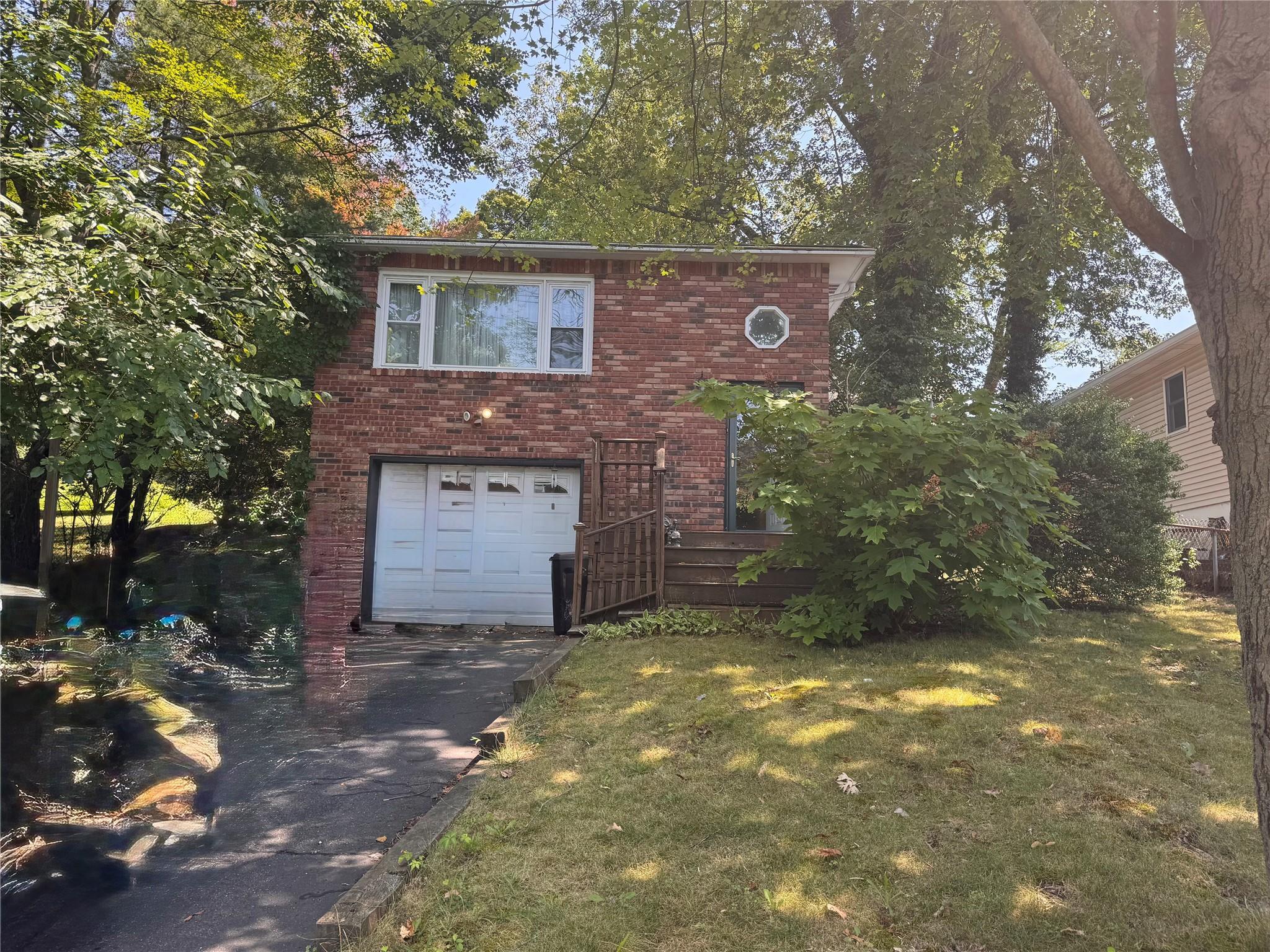 Property Photo:  286 Railroad Avenue  NY 10965 