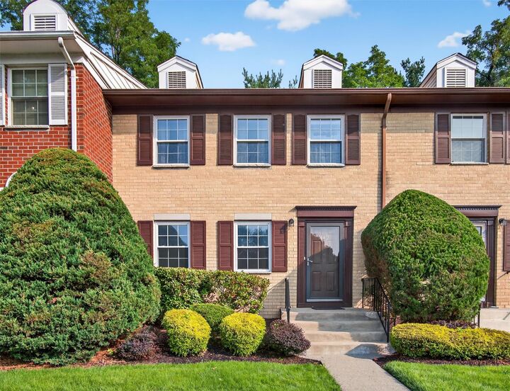 Property Photo: 442 Genesee Court NY 10901