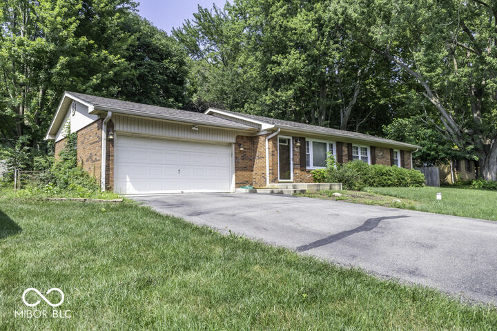 Property Photo: 1822 Friendship Drive IN 46217