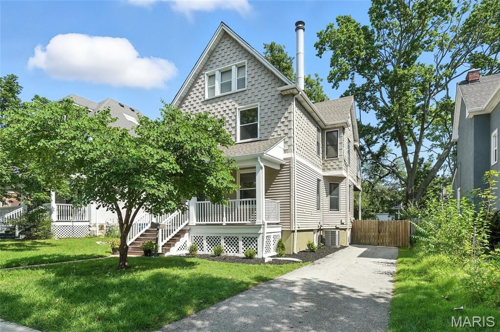 Property Photo: 7471 Flora Avenue MO 63143