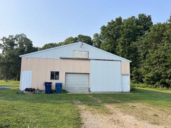 Property Photo: 1055 W Allegan Street MI 49070