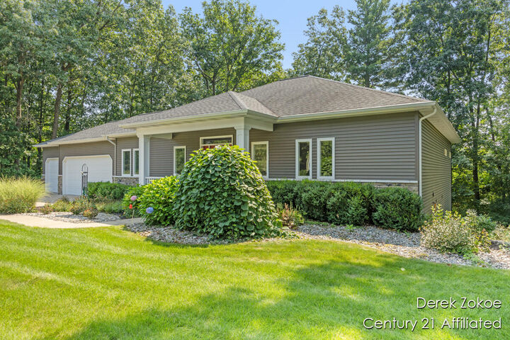 Property Photo:  12169 Pine Meadows Drive  MI 49348 
