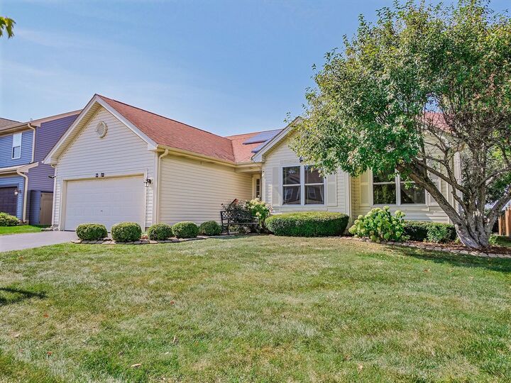Property Photo:  2911 Banbury Lane  IL 60156 