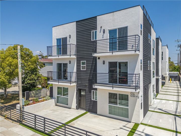 Property Photo:  5214 Auckland Avenue 2  CA 91601 