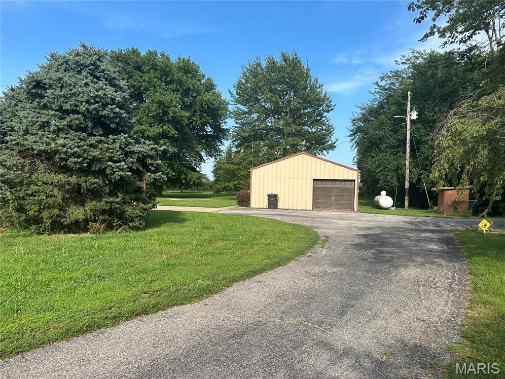 Property Photo: 1104 Summerfield Road IL 62281