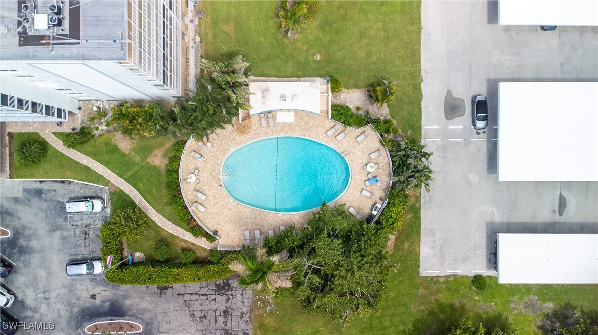 Property Photo: 5 Bluebill Avenue 105 FL 34108