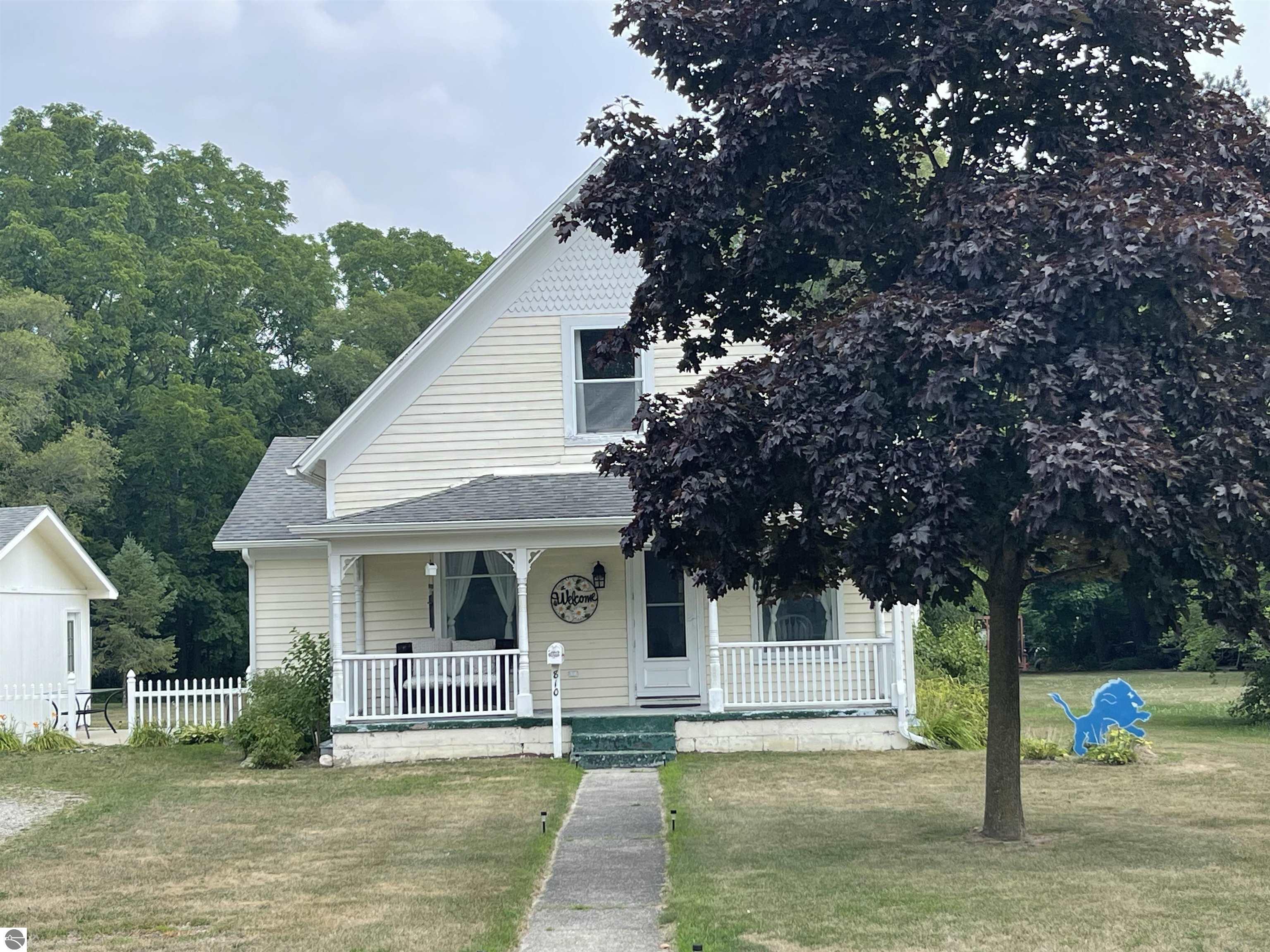 Property Photo:  810 Cedar Street  MI 48617 