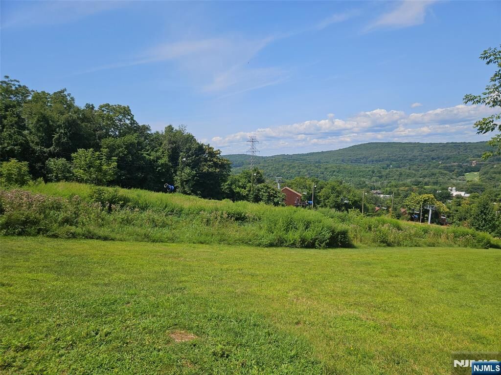 Property Photo:  1 Davos Drive 1  NJ 07462 
