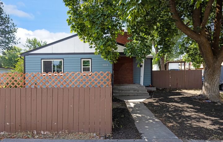 Property Photo:  1665 W Sussex Avenue  MT 59801 